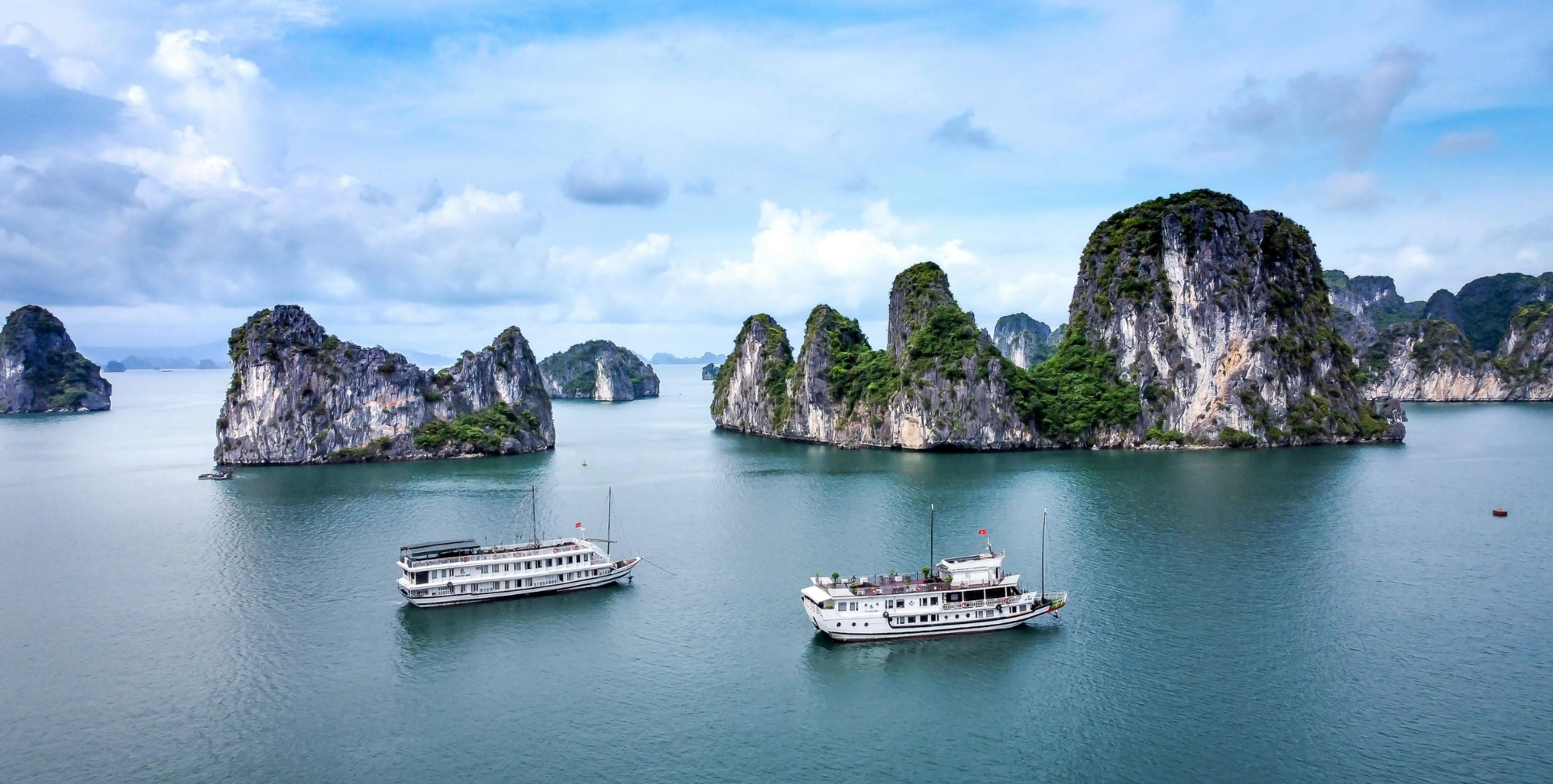 TRAVEL AROUND THE WORLD YOUR WAY