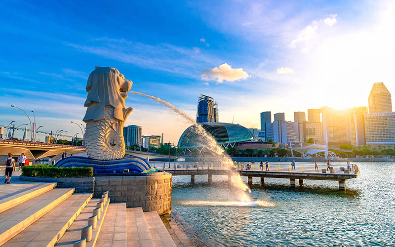 Singapore Arrival - Garden by the bay - Singapore Zoo - Chinatown - Universal Studio - Sentosa Island - Singapore Departure