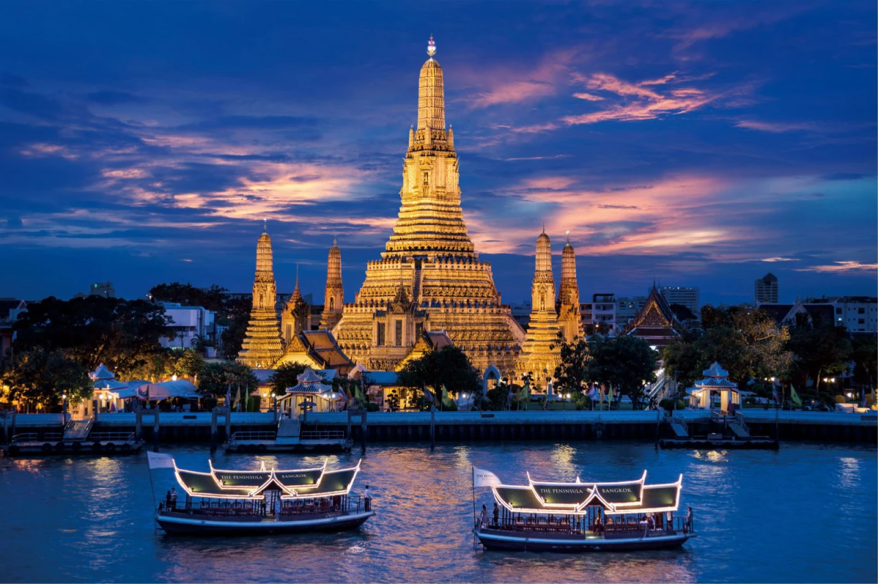 เดินทางมาถึงกรุงเทพฯ - วัดพระทอง - วัดหินอ่อน - วันอิสระ - ออกเดินทางจากกรุงเทพฯ