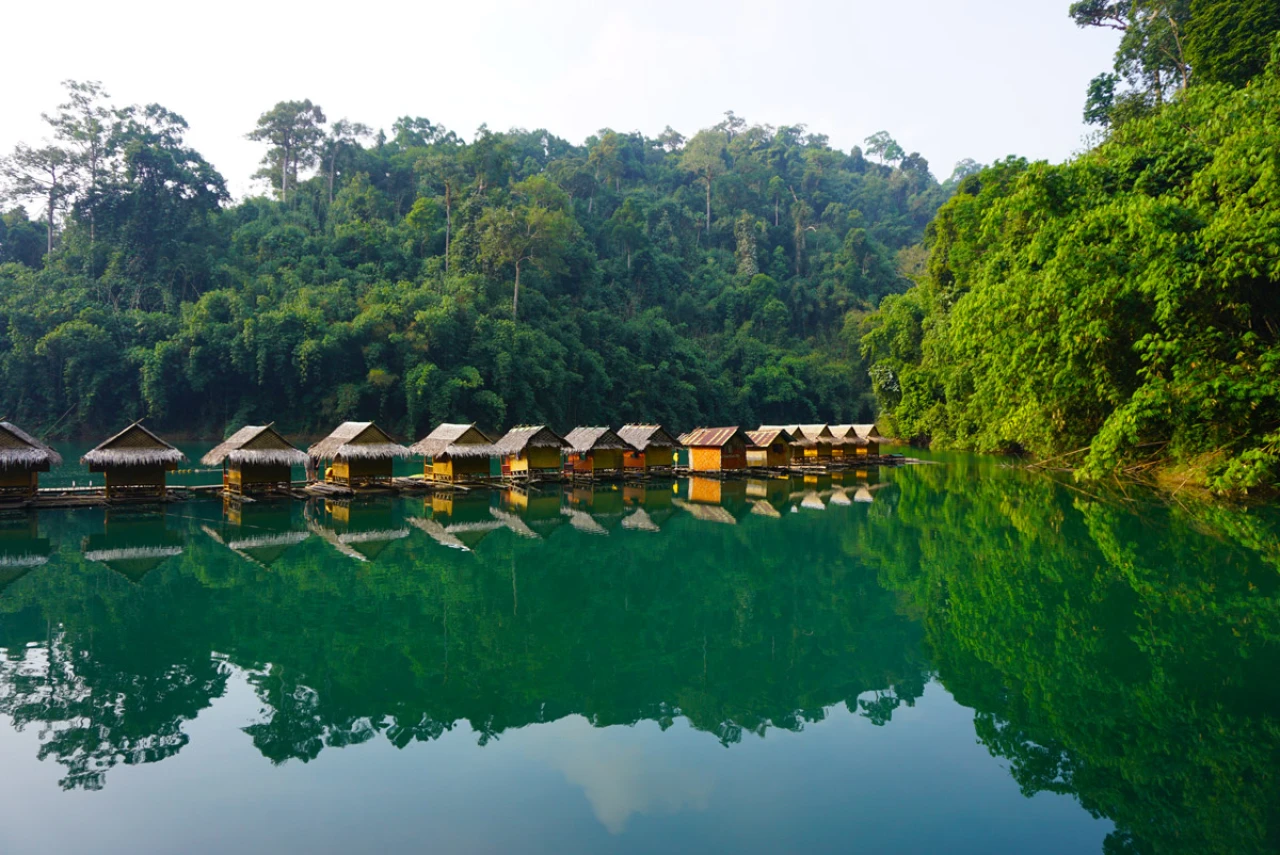 กรุงเทพฯ - อุทยานแห่งชาติเขาสก - เกาะพะงัน - เกาะพีพี