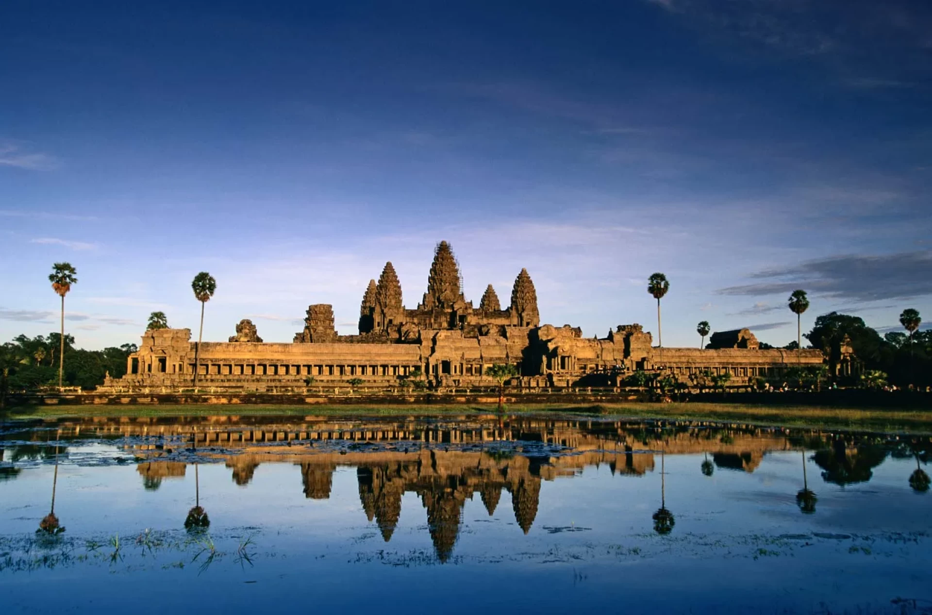 2 Days Tour Package - Cambodia Angkor Wat - Siem Reap