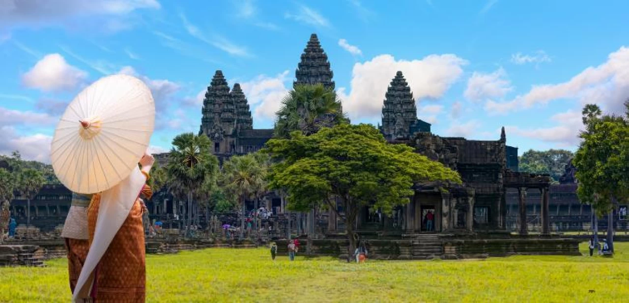 8 Days Tour Package - Cambodia Phnom Penh - Koh Trong - Stung Treng - Siem Reap - Angkor Wat
