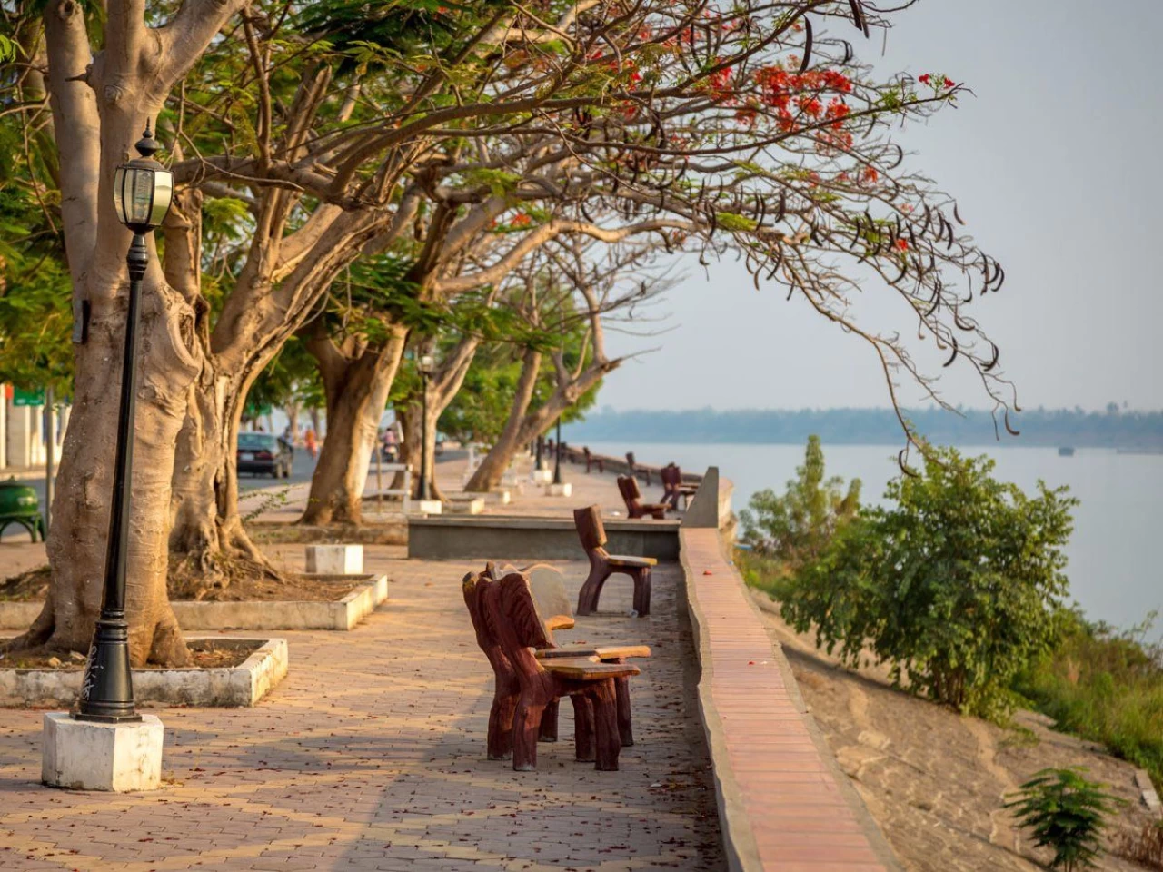 14 Days Tour Package - Cambodia Phnom Penh - Battambang - Siem Reap - Kratie - Kampong Cham - Kampot - Koh Rong Island