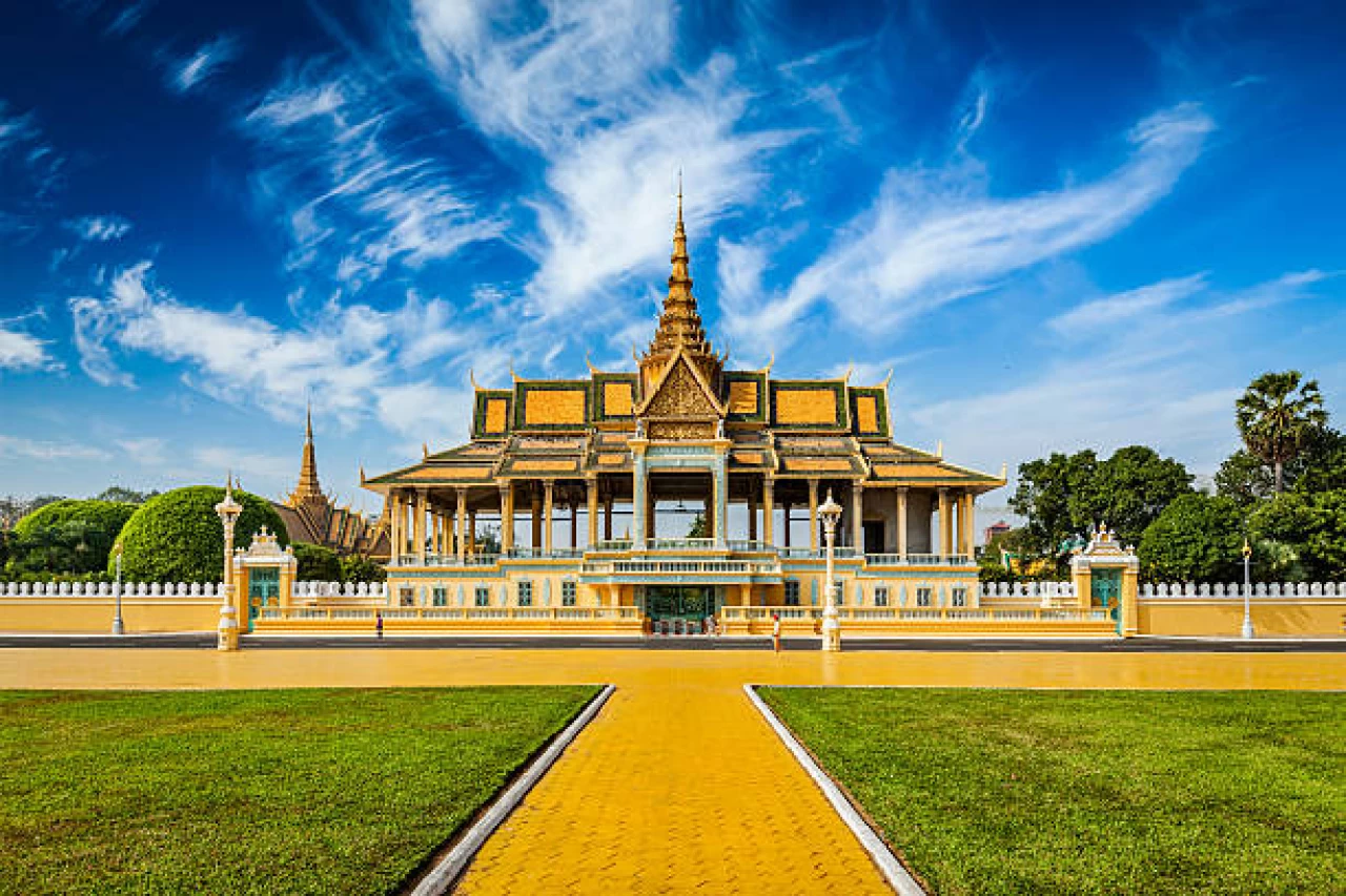 10 Days Tour Package - Cambodia Phnom Penh - Kampot - Paradise Island - Siem Reap - Angkor Wat