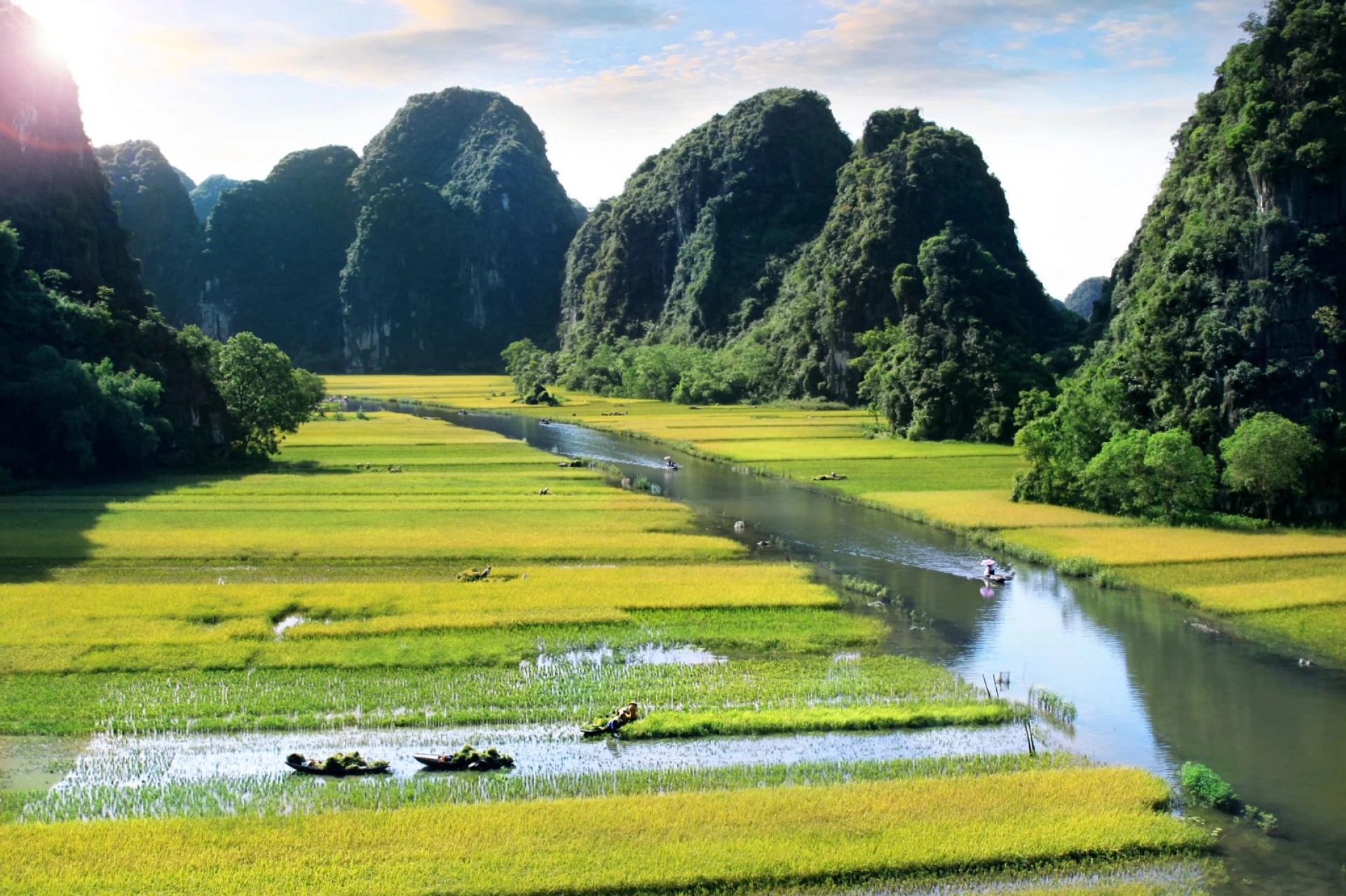 12 Days Tour Package - Vietnam Hanoi - Ninh Binh - Halong Bay - Danang - Bana Hill - Ho Chi Minh