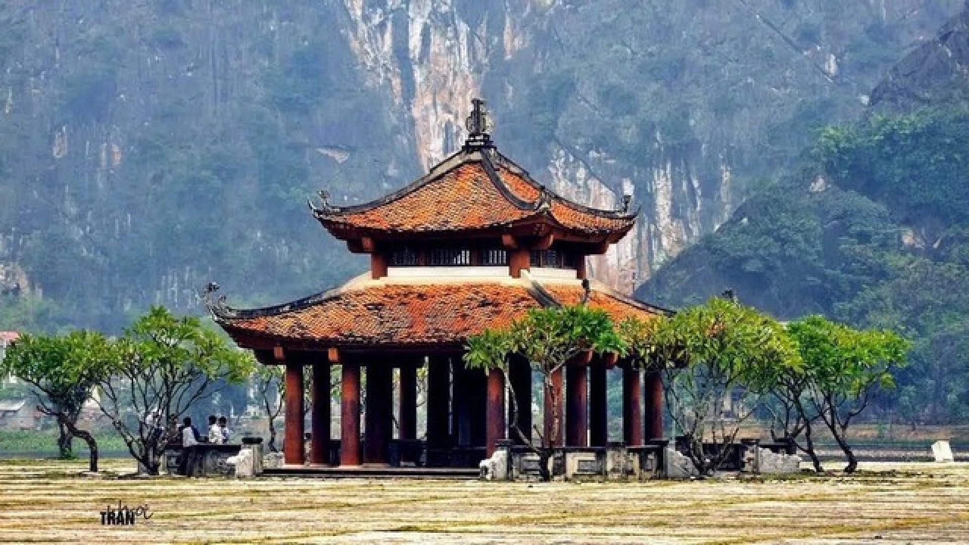13 Days Tour Package - Vietnam  Hanoi - Sapa - Ninh Binh - Tam Coc - Halong Bay - Dalat - Danang - Hoian - Ho Chi Minh - Cu Chi Tunnel