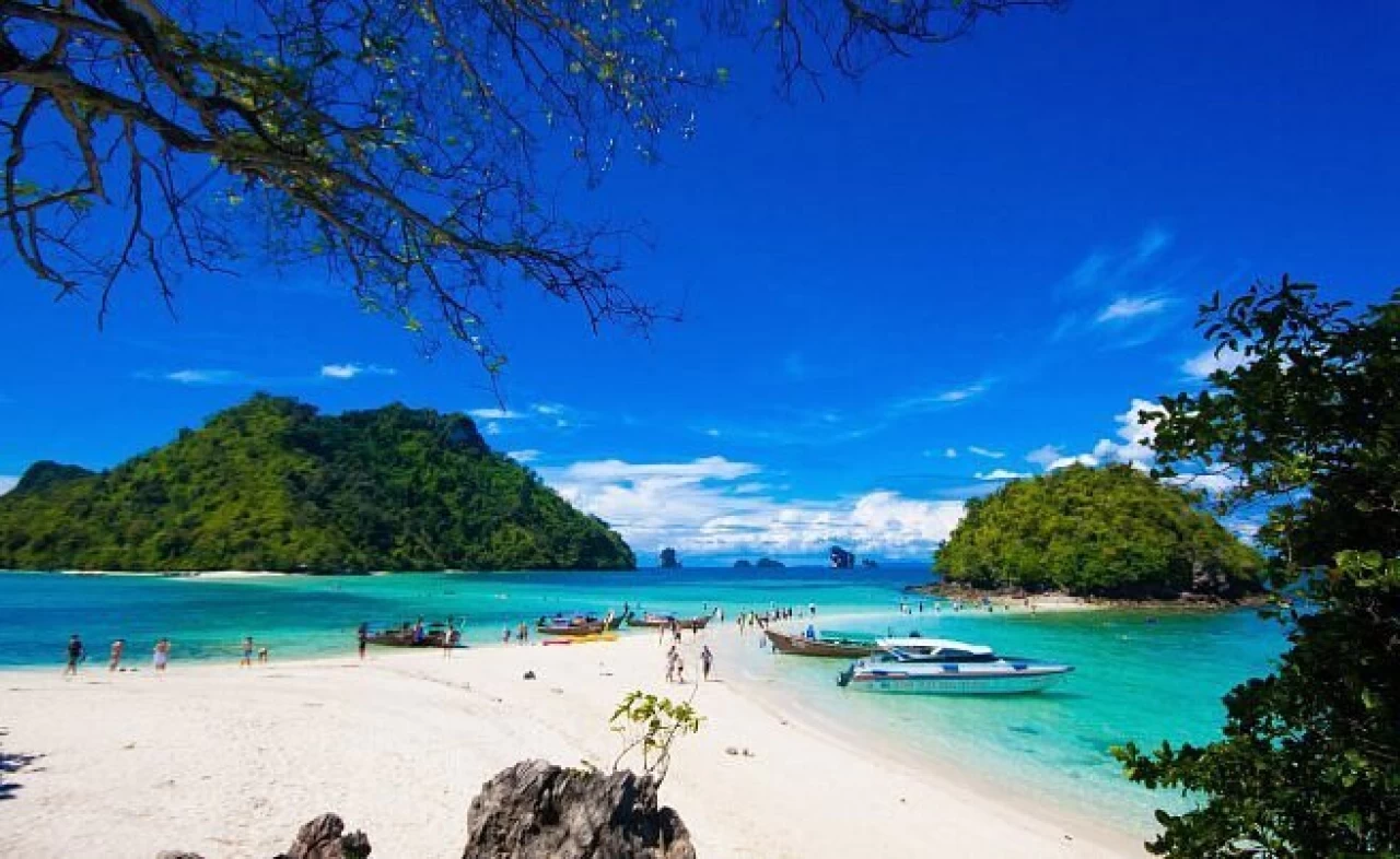 5 Days Tour Package - Thailand Bangkok - Phuket - Phi Phi Island