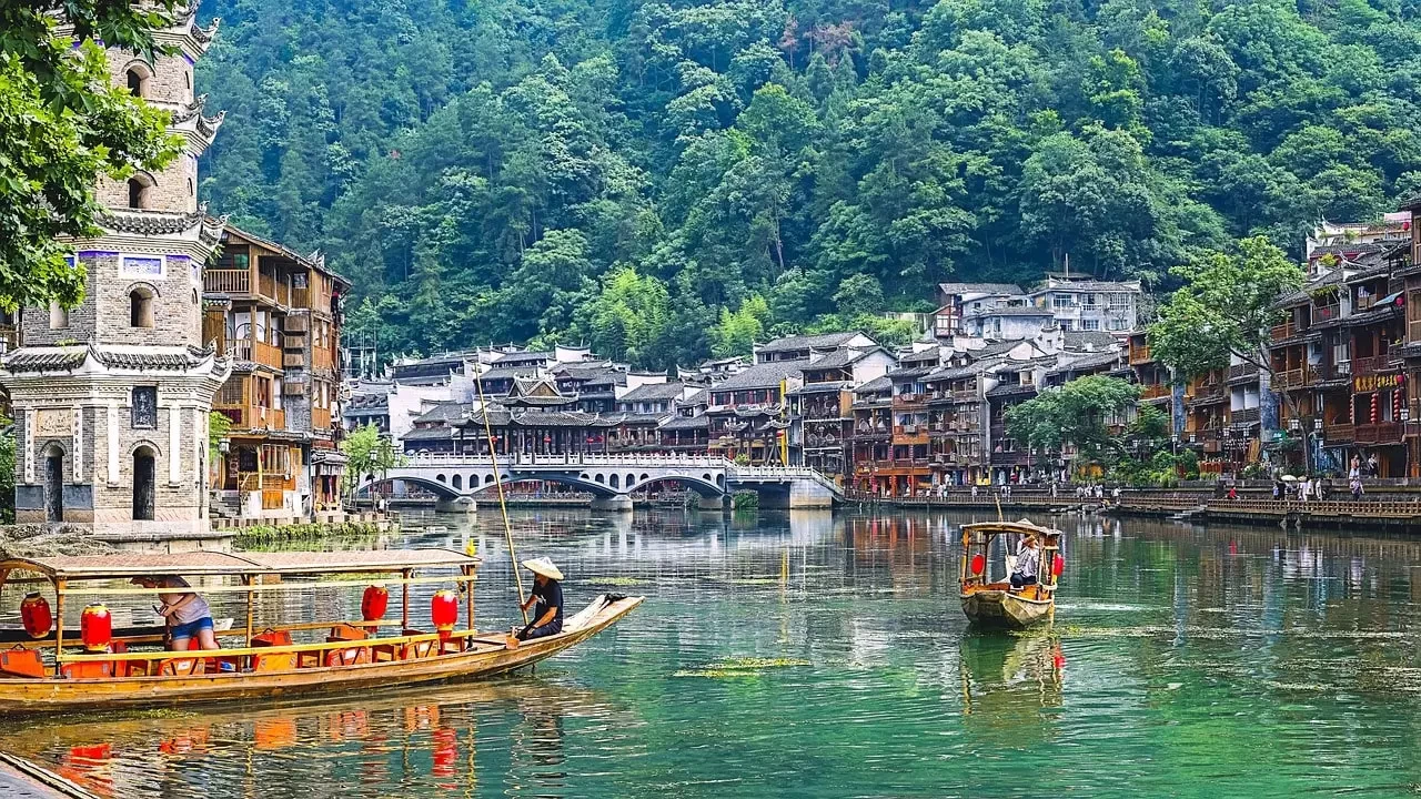 Land Tour Đông Hưng - Thái Bình Cổ Trấn - Nam Ninh 3N2Đ: Hành trình khám phá 