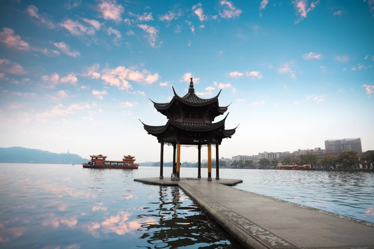 Land Tour Trung Quốc 12 Ngày 11 Đêm: Tây An – Hàng Châu – Ô Trấn – Tô Châu – Thượng Hải