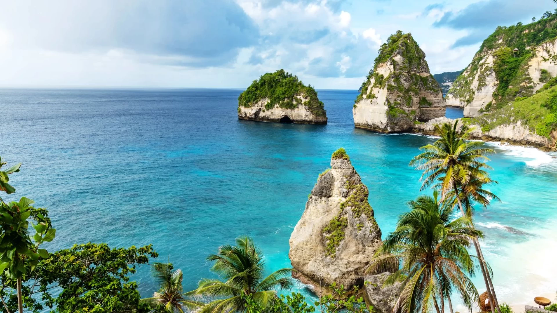 Land Tour Bali 4 ngày 3 đêm từ Hà Nội: Cổng trời – Đảo Nusa Penida – Jimbaran lãng mạn